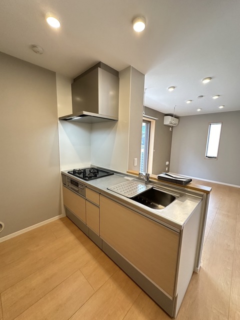 キッチン　別部屋参考写真です