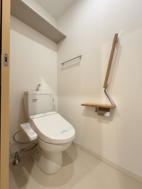 トイレ　別部屋参考写真です