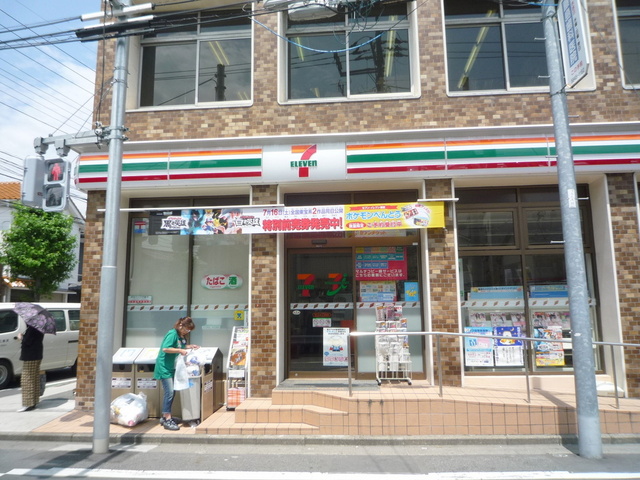 コンビニ　セブンイレブン（コンビニ）まで180m