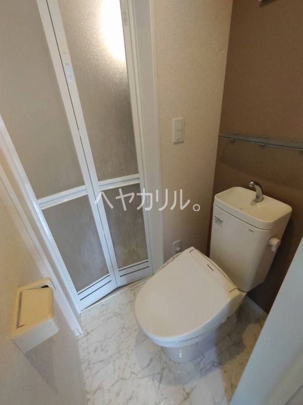 トイレ　同シリーズ参考写真