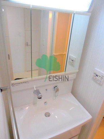 洗面設備　シンプルで使いやすい洗面台です！