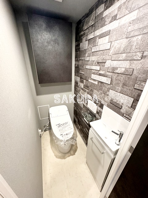 トイレ　落ち着いた色調のトイレです♪