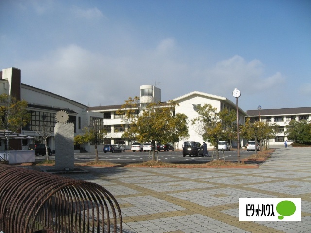 中学校　甲賀市立城山中学校（中学校）まで1411m