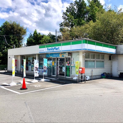 コンビニ　ファミリーマート 富士宮あごやま店（コンビニ）まで139m