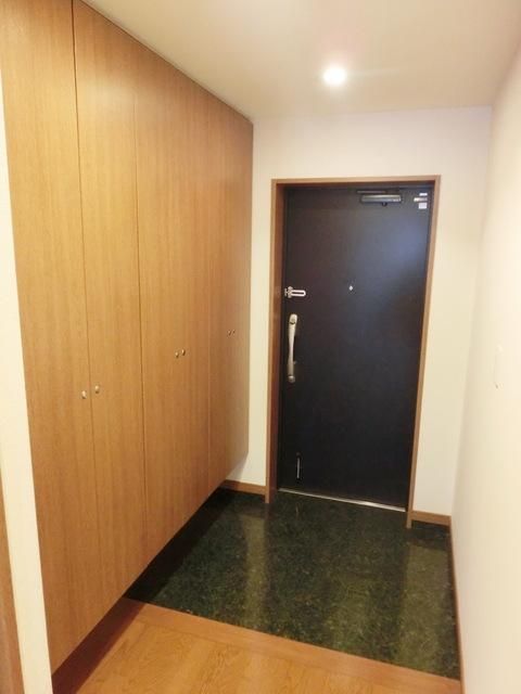 玄関　★お問い合わせはタウンハウジングまで★
