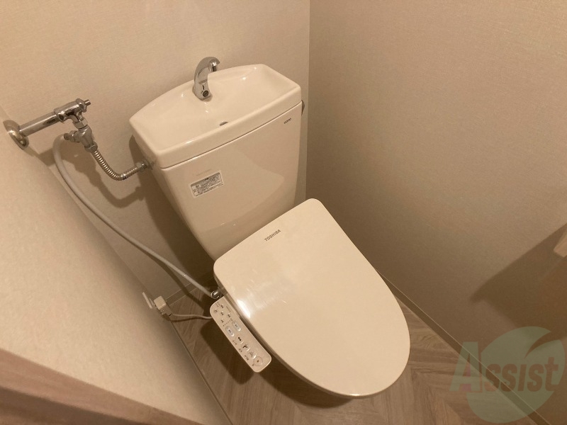 トイレ　こちらはトイレです。清潔感があり、安心して使用できます。