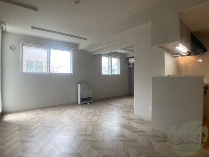 居室・リビング　広くてキレイなお部屋が広がっていて、充実した生活が送れそう。