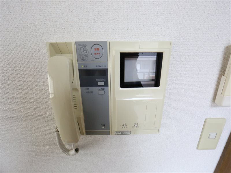 セキュリティ　モニター付きインターホン