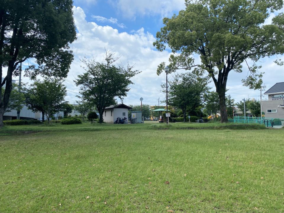 公園　一本桜公園（公園）まで300m