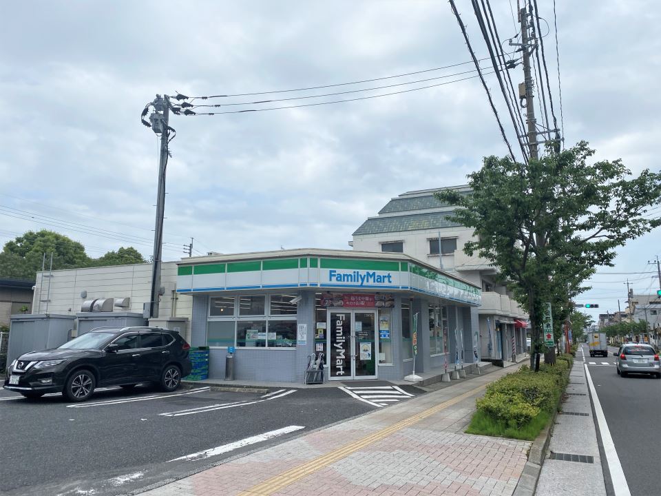 コンビニ　ファミリーマート紫原中学校前店（コンビニ）まで400m