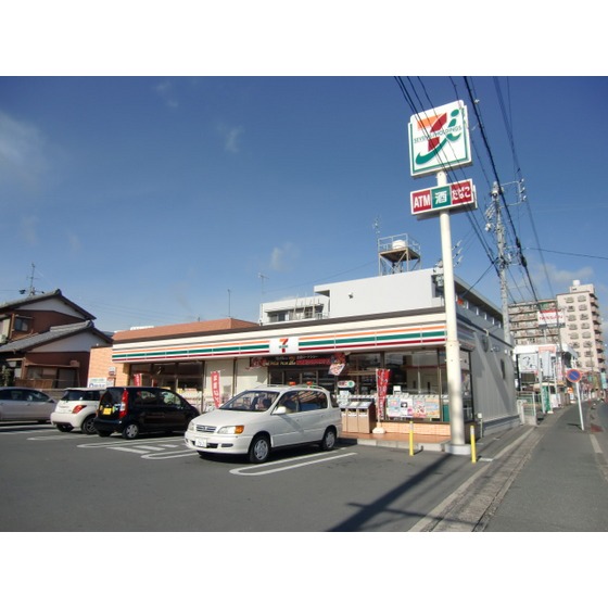コンビニ　セブンイレブン浜松西伊場店（コンビニ）まで533m
