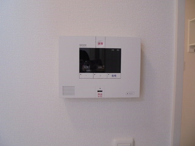 セキュリティ　写真は103号室です（参考）