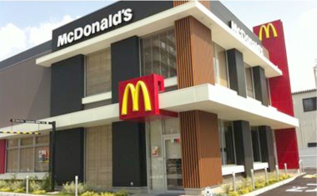 飲食店　マクドナルド25号平野店（飲食店）まで310m