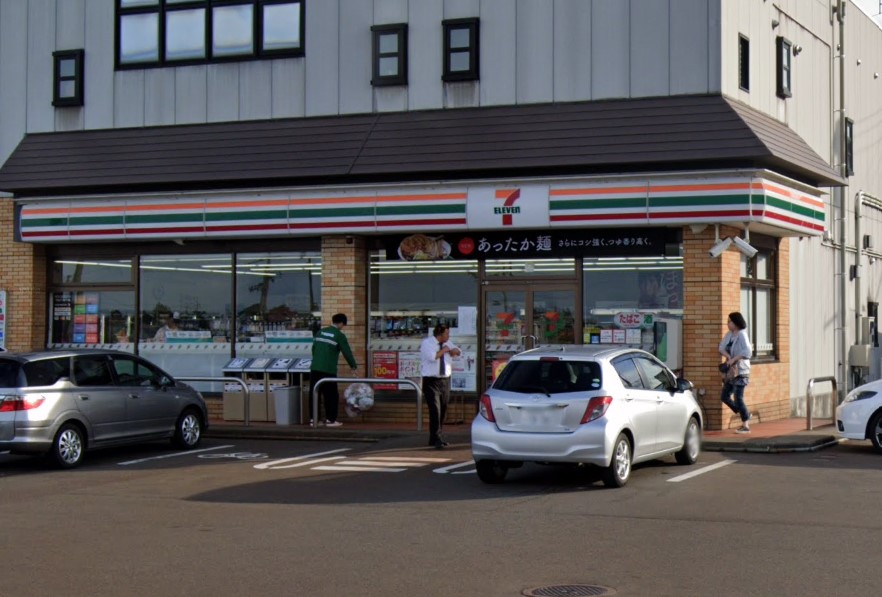 コンビニ　セブンイレブン 新潟泰平橋店（コンビニ）まで402m