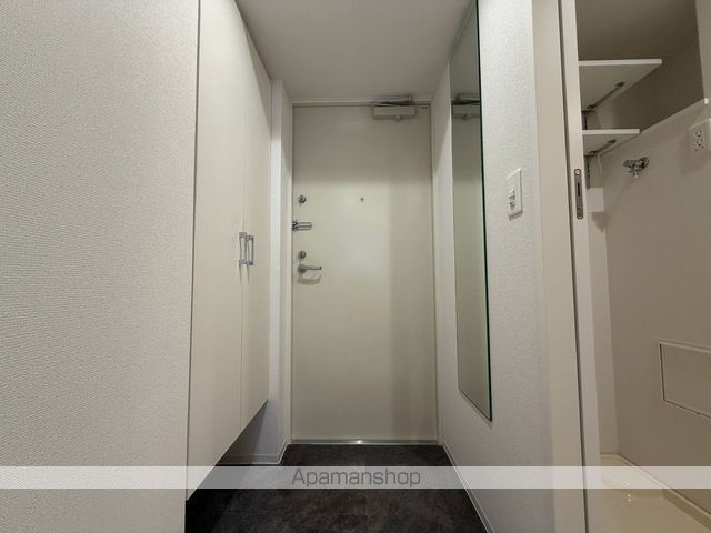 地下鉄谷町線 谷町六丁目駅 徒歩4分 15階建 築1年の玄関写真