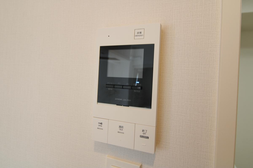 セキュリティ　写真は同タイプ住居です。
