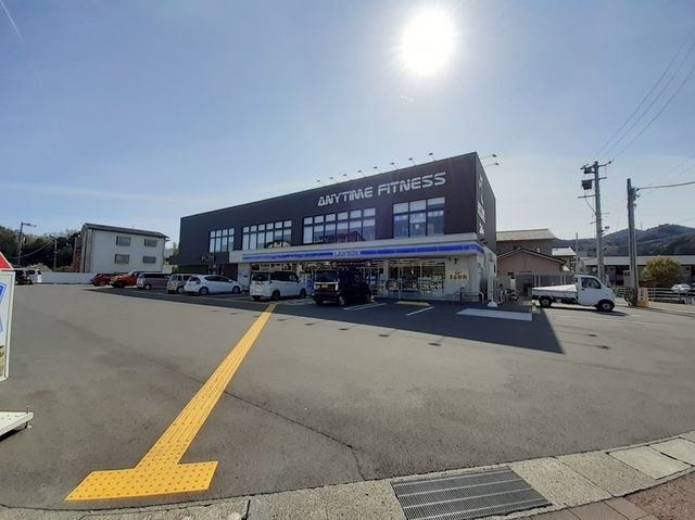 コンビニ　ローソン高知神田北店（コンビニ）まで80m