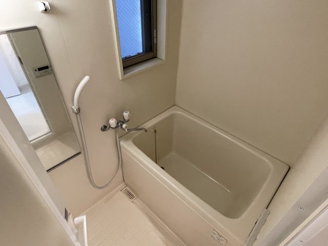 バス・シャワールーム　きれいなお風呂です