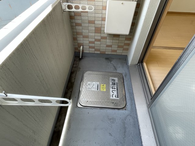 バルコニー　陽当たり良好なバルコニーです