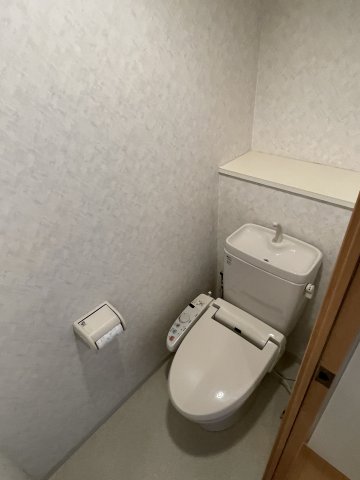 トイレ　コンパクトで使いやすいトイレです