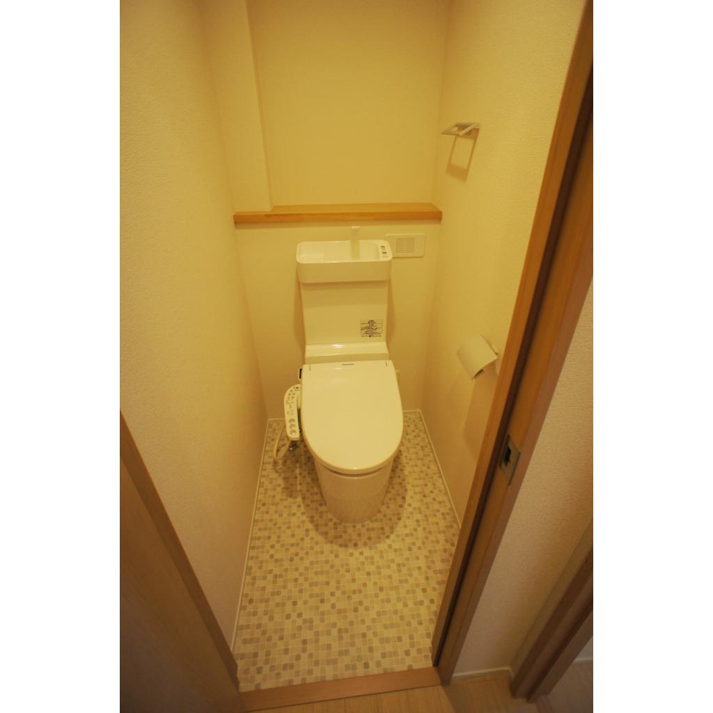トイレ　落ち着いたトイレです