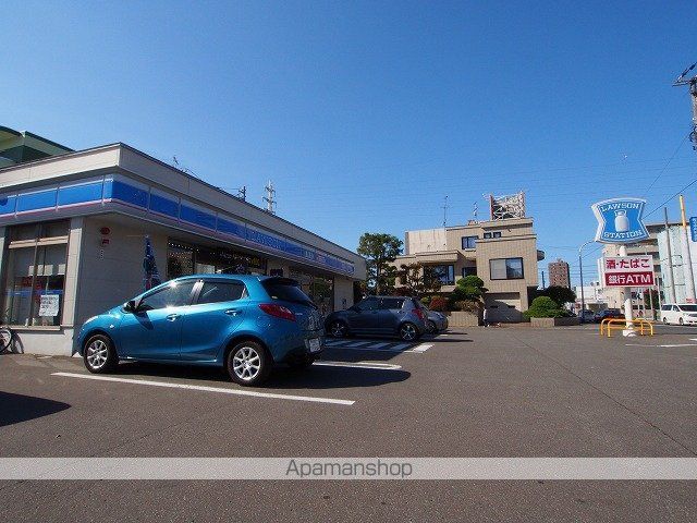 コンビニ　ローソン　札幌美園８条七丁目店（コンビニ）まで290m