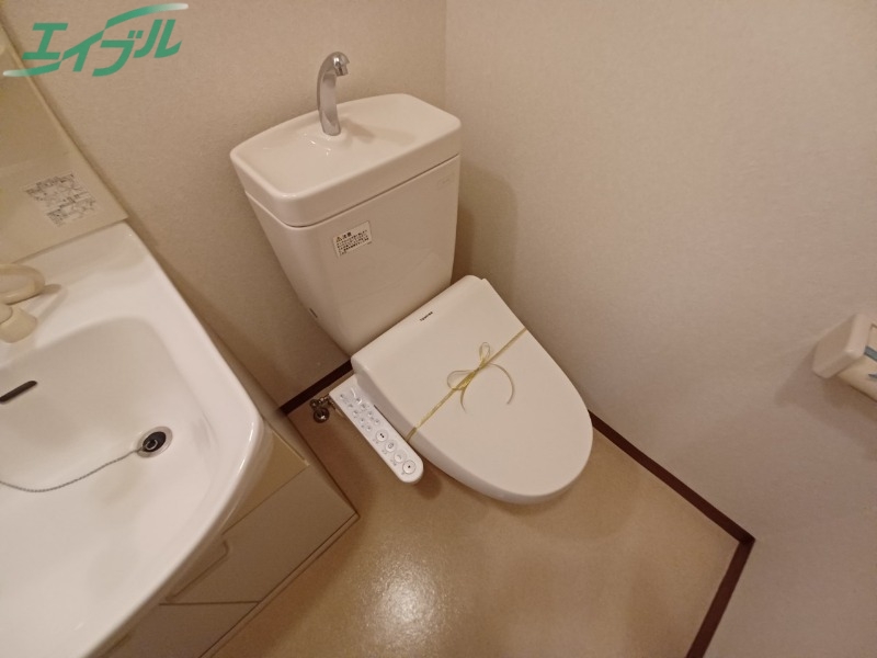 トイレ　別部屋参考写真です