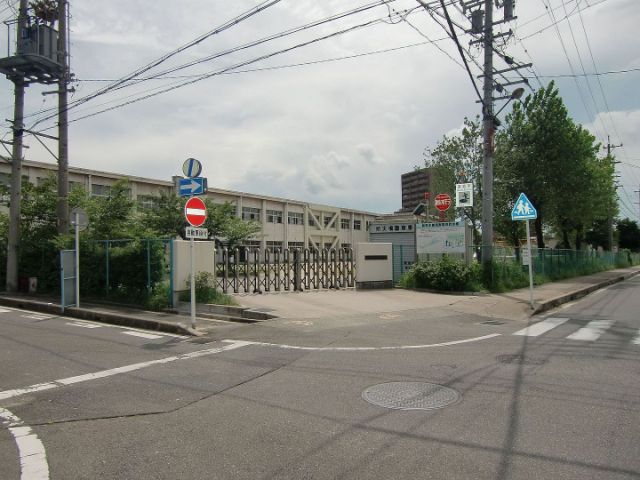 小学校　市立横須賀小学校（小学校）まで1200m