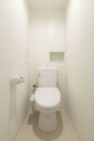 トイレ　ウォシュレット機能付のトイレです。