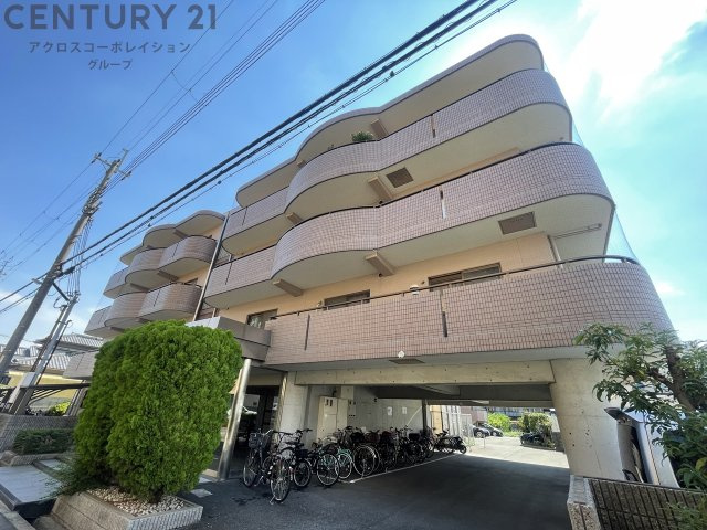建物外観　敷地内駐車場あり！