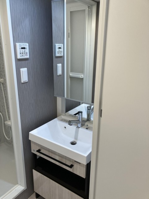 洗面設備　【洗面化粧台】画像は４０７号室