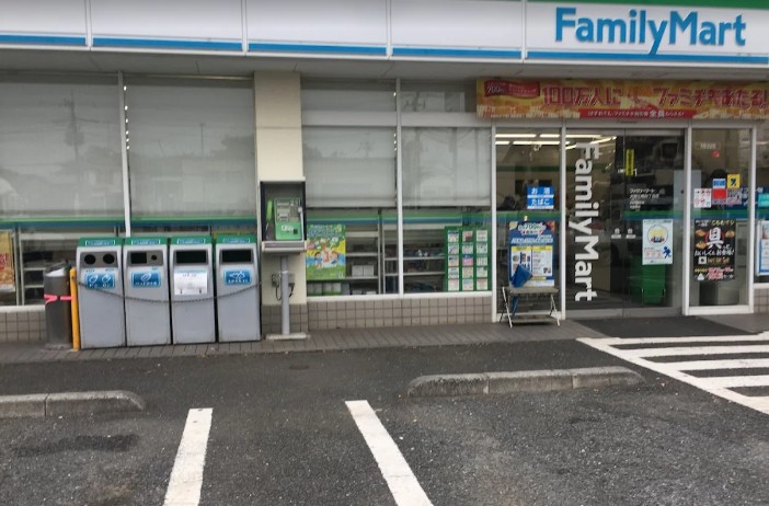 コンビニ　ファミリーマート 大宮三橋四丁目店（コンビニ）まで85m