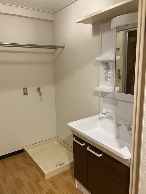 洗面設備　独立式洗面台