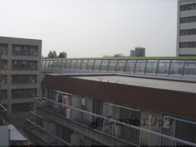 ロビー　眺望