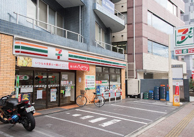 コンビニ　セブンイレブン 高田馬場小滝橋店（コンビニ）まで841m