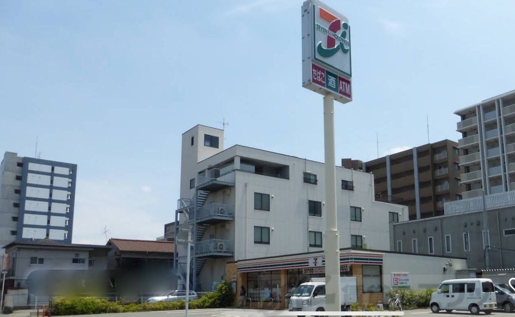 コンビニ　セブンイレブン吹田垂水町3丁目店（コンビニ）まで380m