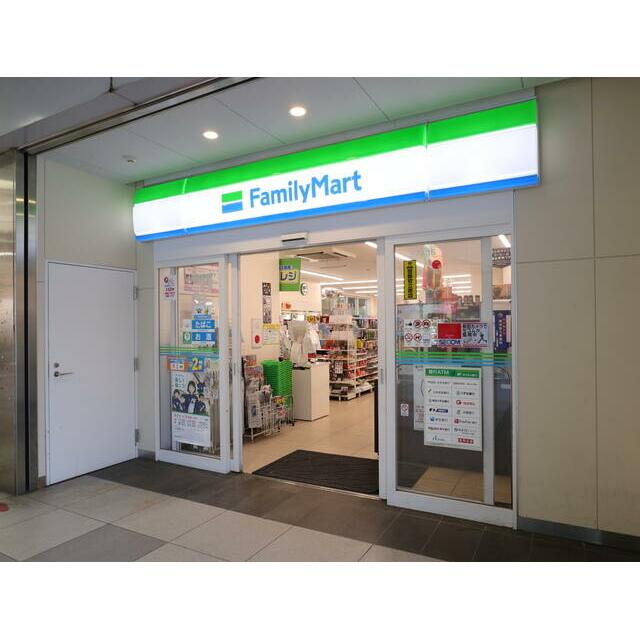 コンビニ　ファミリーマート　東武新鎌ケ谷駅店（コンビニ）まで414m