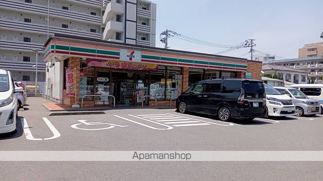 コンビニ　セブンイレブン博多板付7丁目店（コンビニ）まで342m