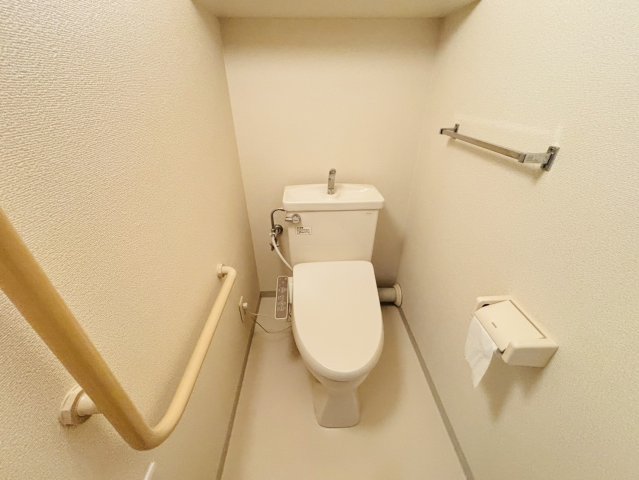 トイレ　別部屋参照