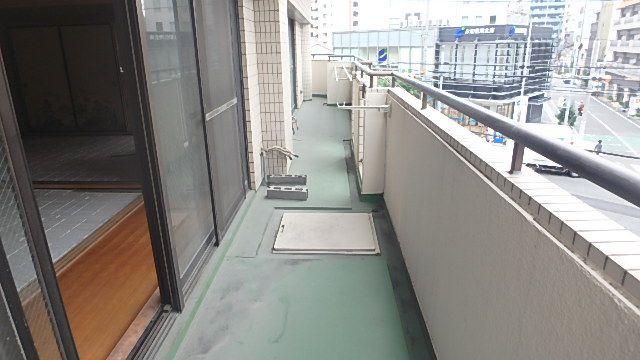 バルコニー