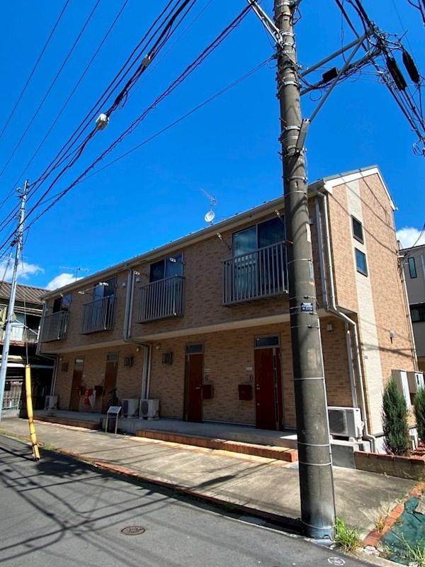 建物外観　一戸建て感覚のメゾネットタイプ