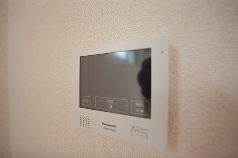 セキュリティ　モニター付きインターホン