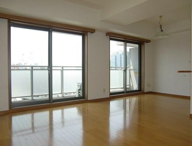 居室・リビング　写真は同タイプ住居です。