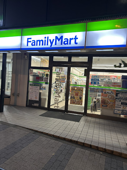 コンビニ　ファミリーマート 神田淡路町二丁目店（コンビニ）まで183m