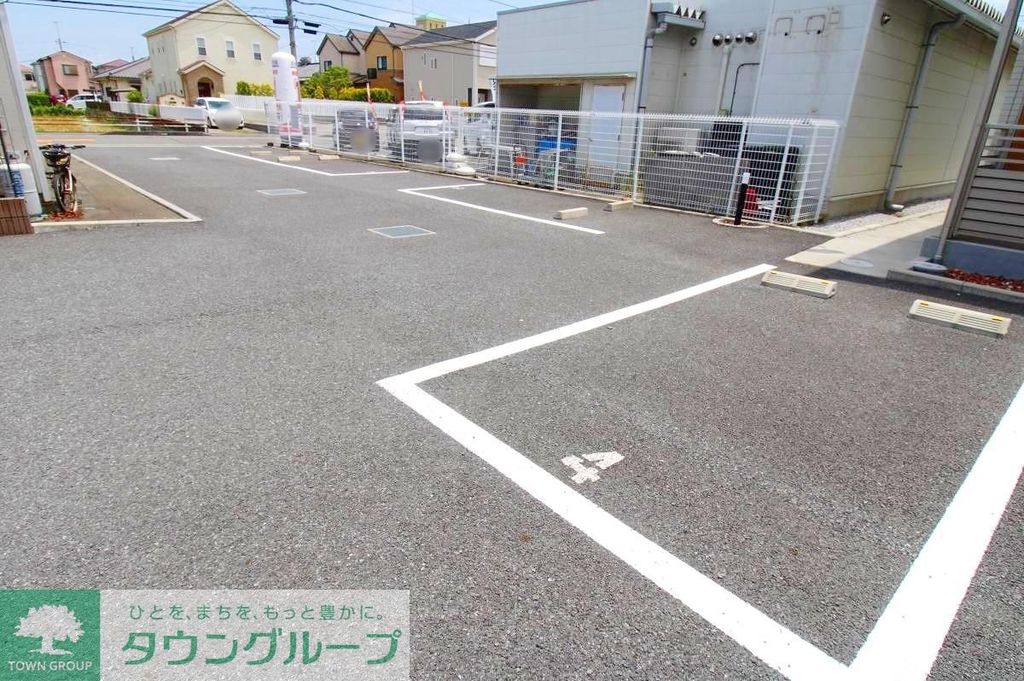 駐車場　駐車場