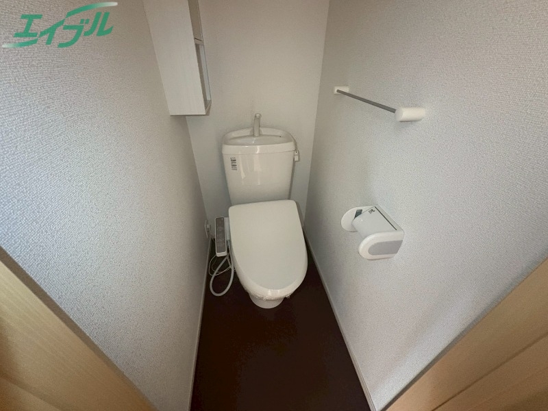 トイレ　同型参考写真