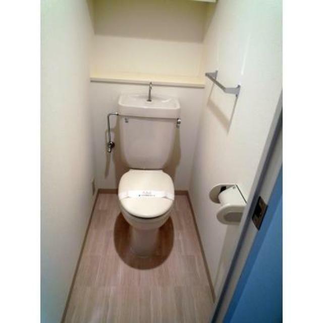 トイレ　※写真は同タイプ住戸です。