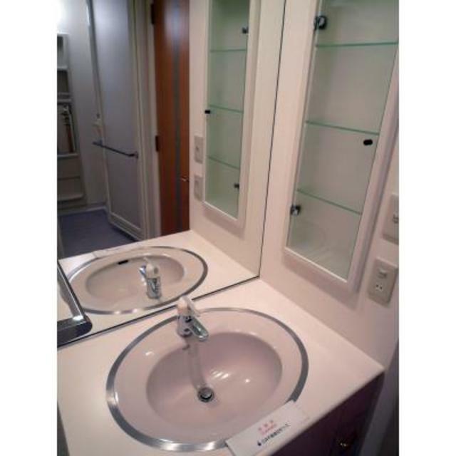 洗面設備　※写真は同タイプ住戸です。