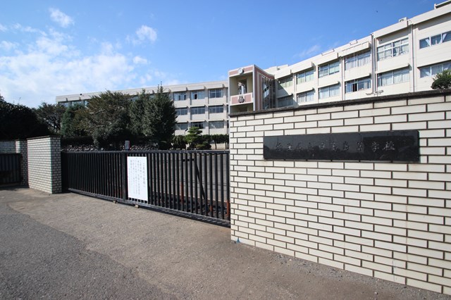 高校・高専　埼玉県立日高高等学校（高校・高専）まで683m