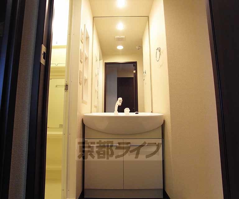 洗面設備　便利なシャンプードレッサー。